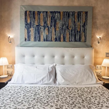 Cosy In Glamorous Santo Spirito Apartment Florence