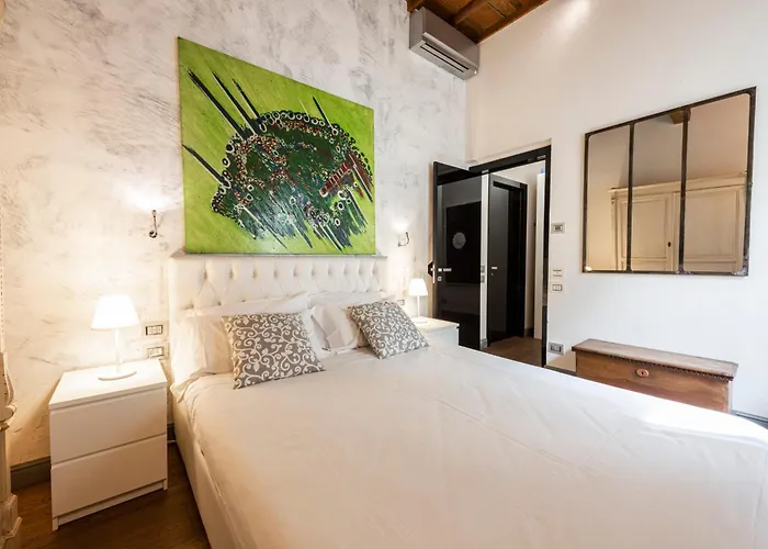 Cosy In Glamorous Santo Spirito Lägenhet Florens