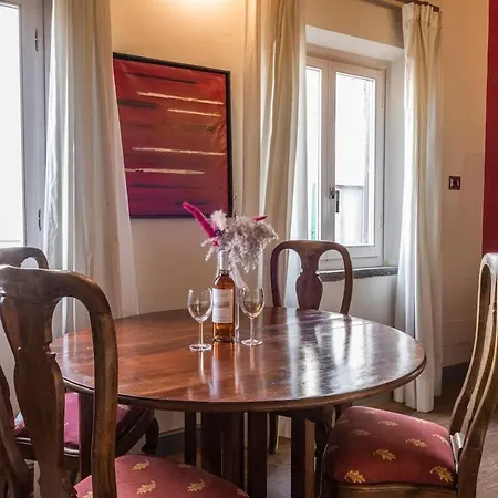 아파트 Cosy In Glamorous Santo Spirito *